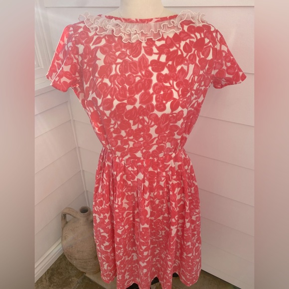 Poppy Pink Bright Floral 1940’s Dress with Ruffle Pleat Neckline - The Notebook - Picture 4 of 11